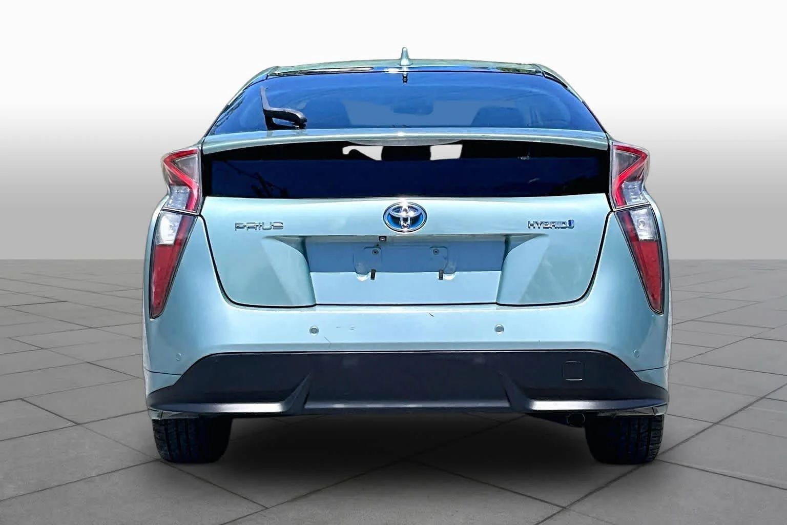Used 2017 Sea Glass Pearl Toyota Three Touring image 5