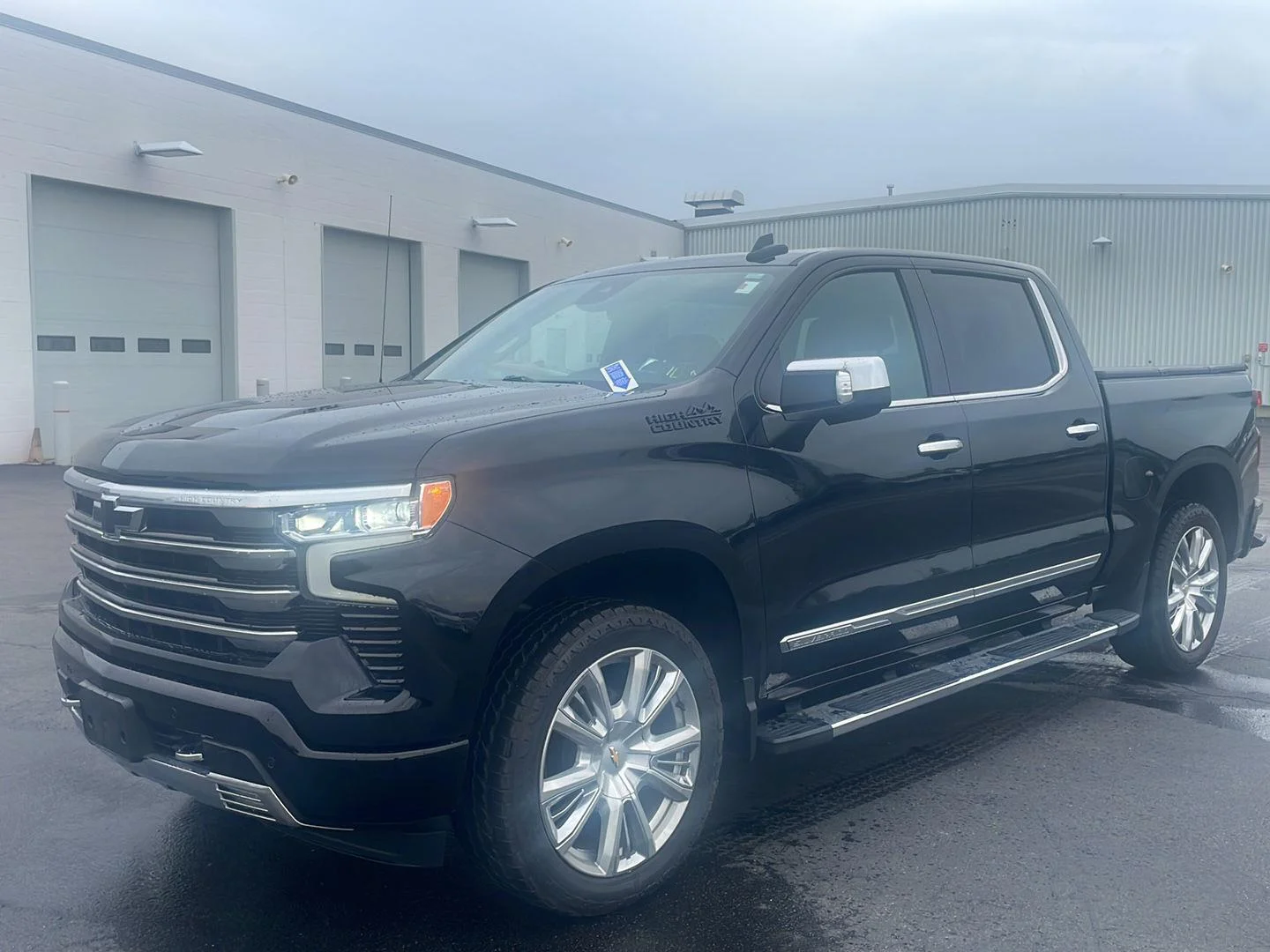 Used 2023 Black Chevrolet High Country image 7
