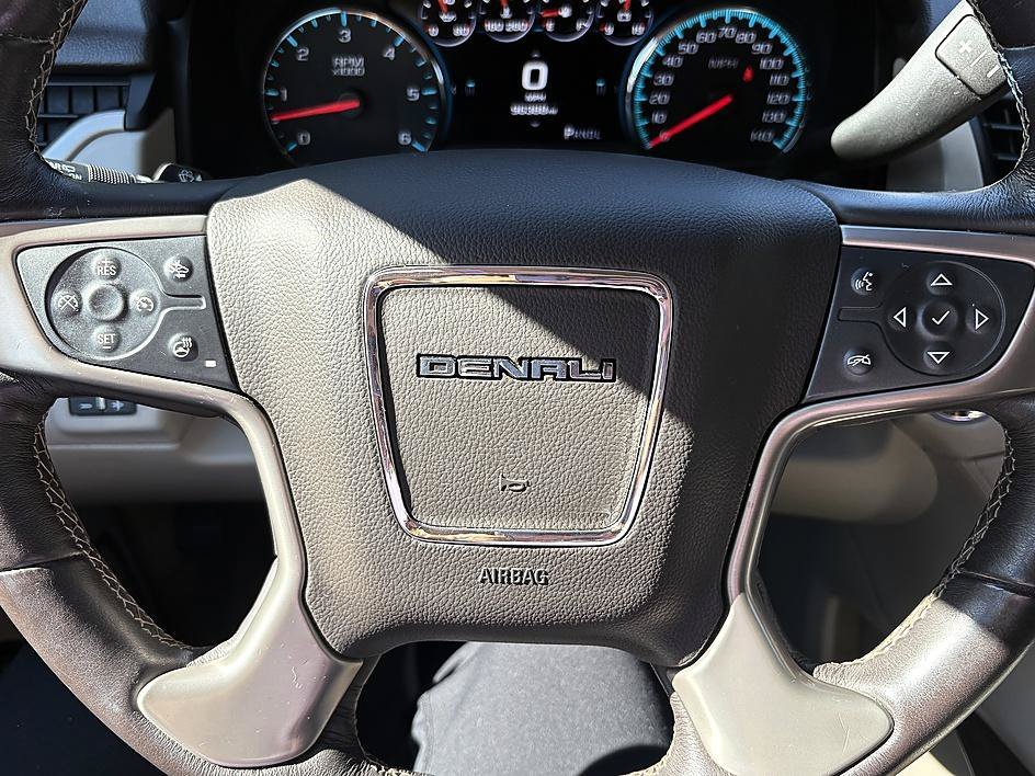 Used 2018 Mineral Metallic GMC Denali image 22