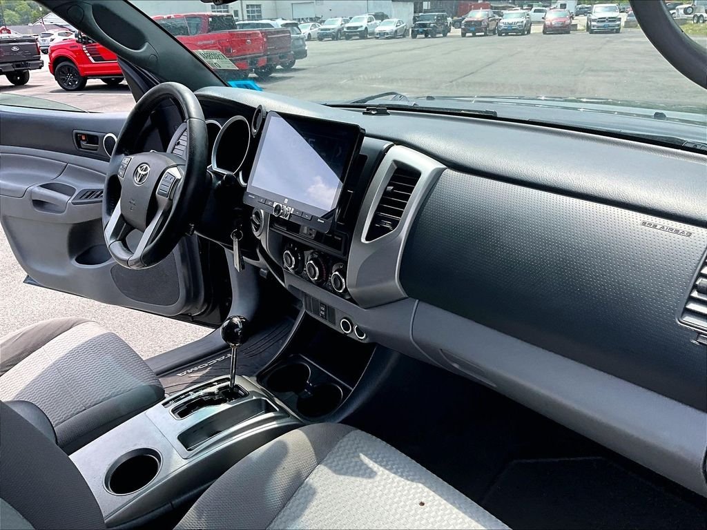 Used 2013 Black Toyota Base image 14
