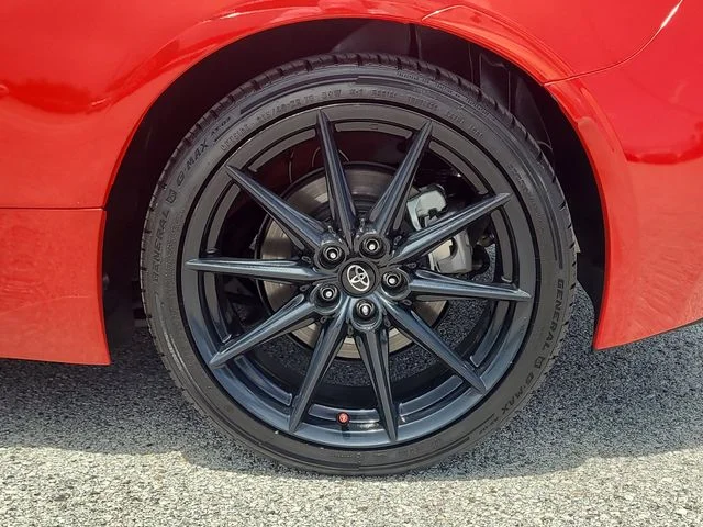 Used 2022  Toyota Premium image 8