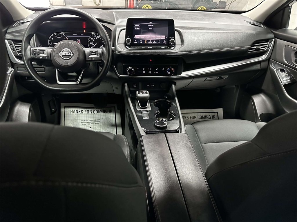 2024 Nissan Rogue S AWD photo 2