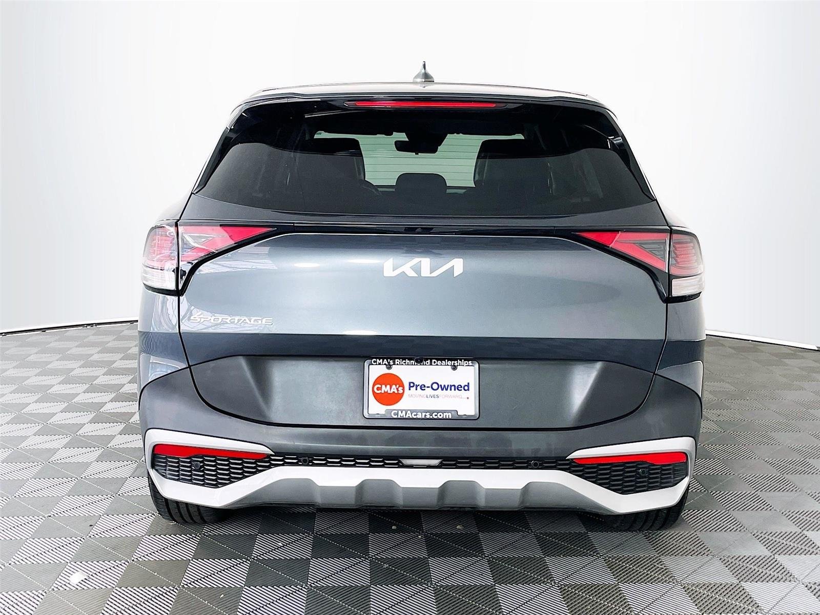 Used 2023 Gravity Gray Kia EX image 7