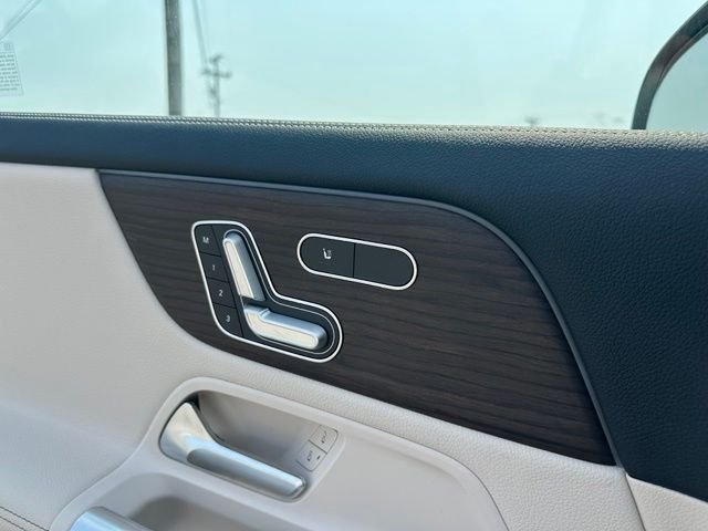 New 2026 Polar White Mercedes-Benz GLA 250 image 12