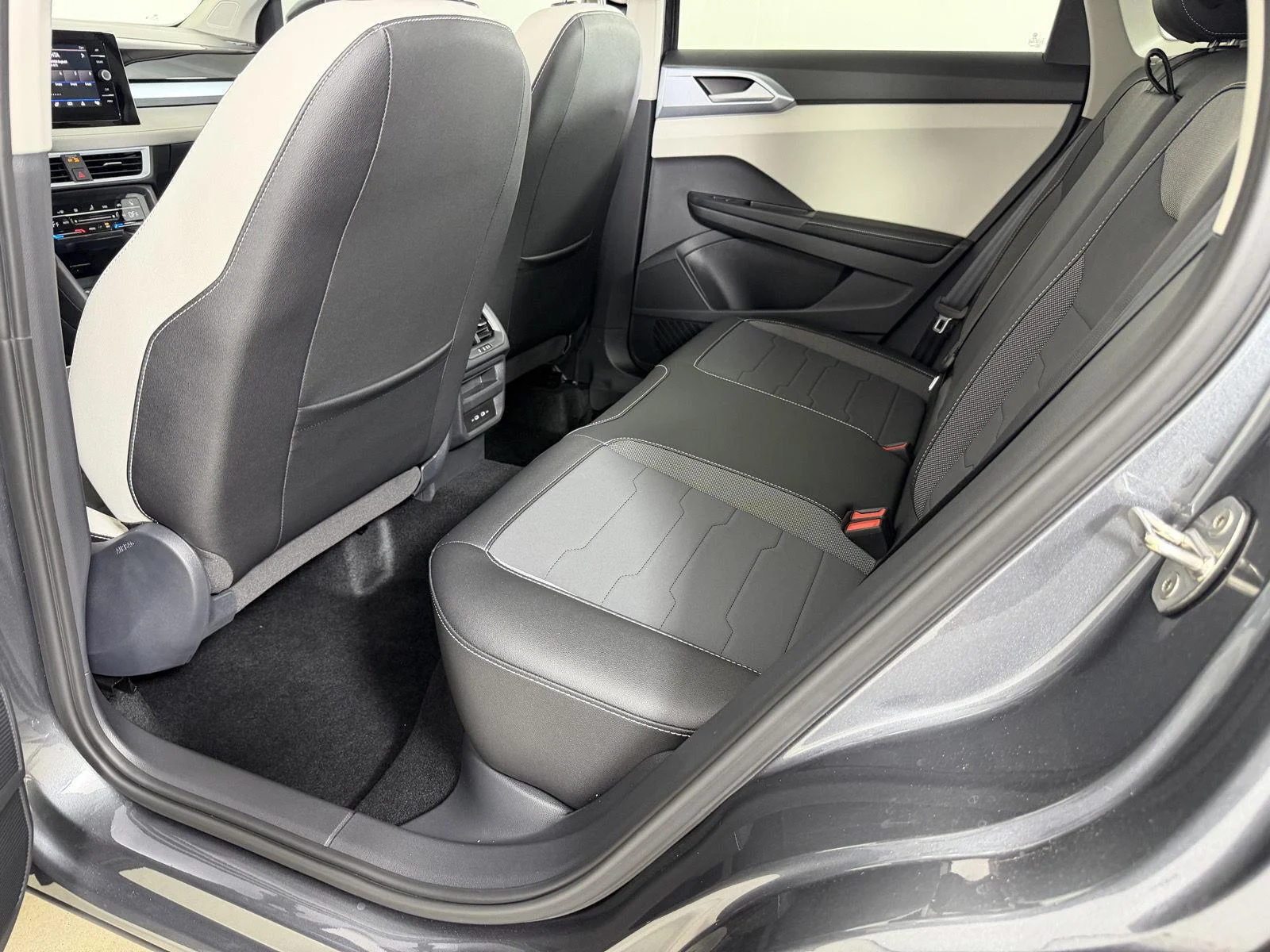 New 2026 GRAY Volkswagen SE image 21