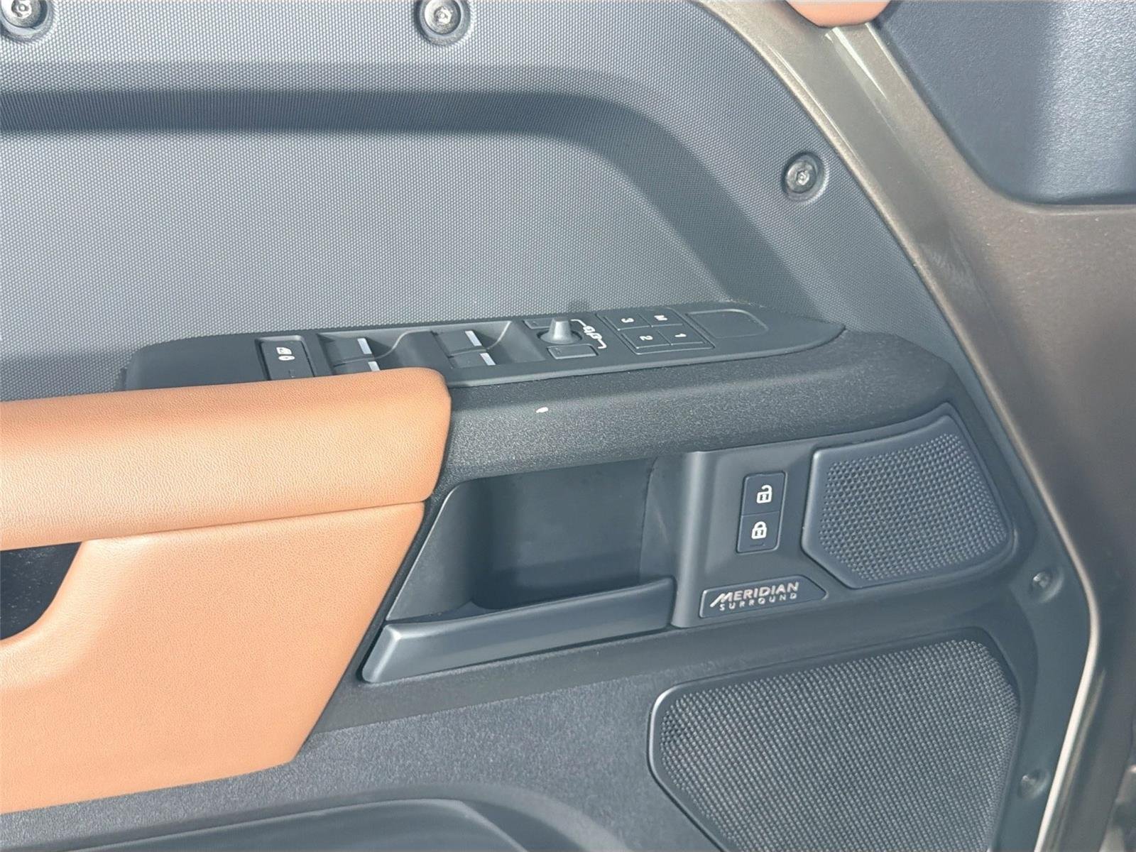 Certified Used 2025 Petra Copper Land Rover OCTA 635PS image 17