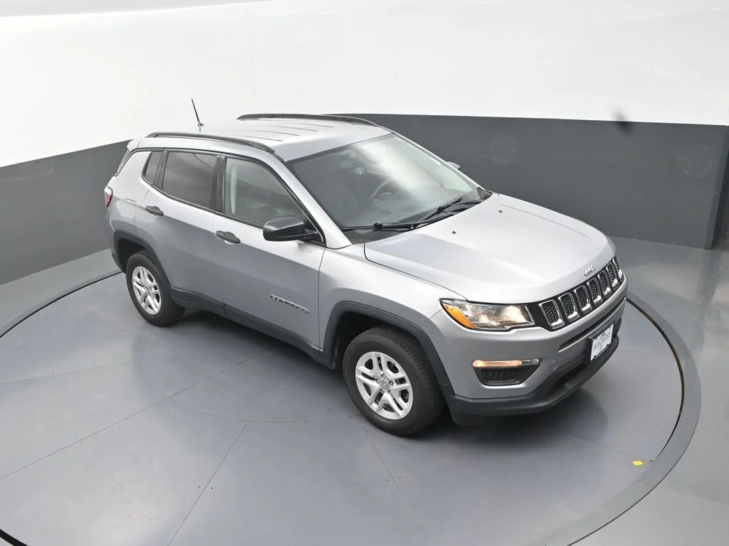 Used 2018 Silver Jeep Sport image 13
