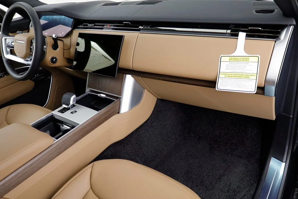 New 2026 Black Land Rover SE image 23