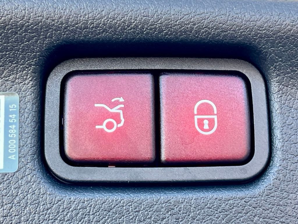 2024 Mercedes-Benz C-Class Sedan C 300 - Photo 35