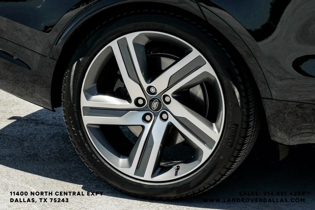 Certified Used 2025 Black Land Rover Metropolitan Edition image 66