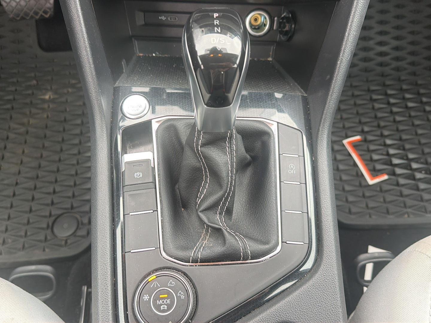 Used 2025 Platinum Gray Metallic Volkswagen S image 7