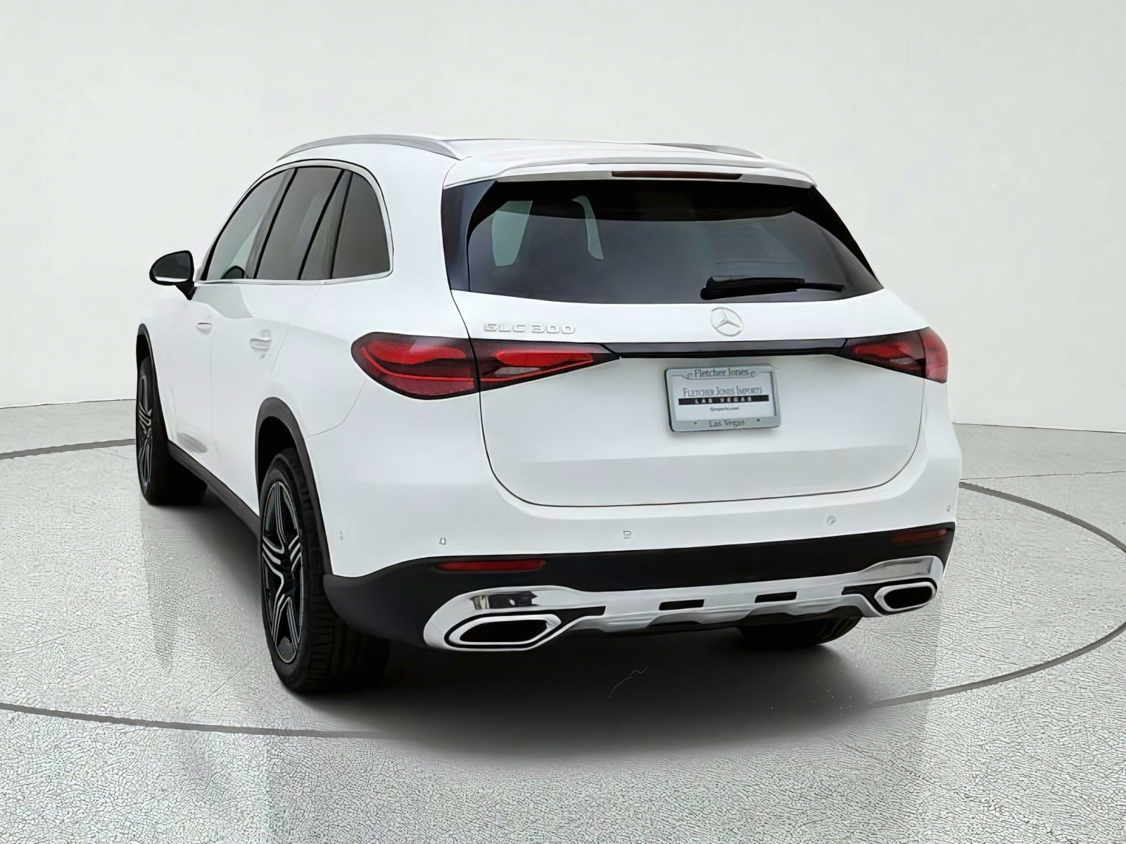Certified Used 2026 Polar White Mercedes-Benz GLC 300 image 11