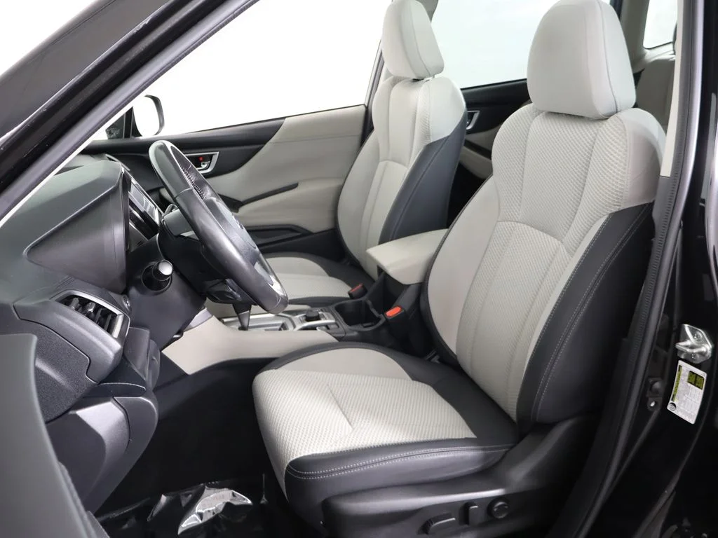 Used 2021 Black Subaru Premium image 29
