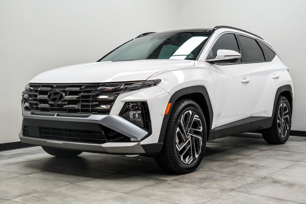 Used 2025 White Hyundai Limited image 8