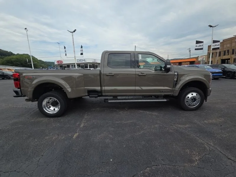 New 2026 Gray Ford Lariat image 8