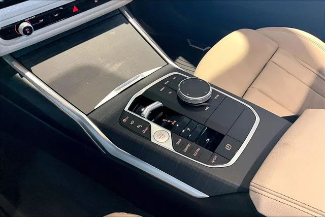 2026 BMW 3 Series 330i - Photo 8