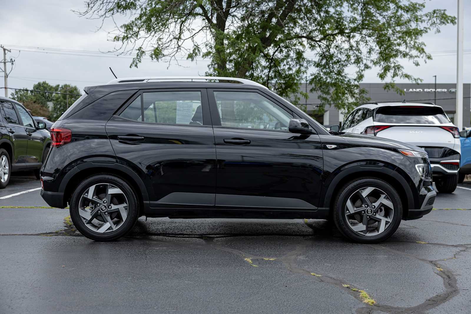 Used 2023 Onyx Black Hyundai SEL image 8