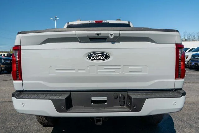 New 2026 Avalanche Ford XLT image 6