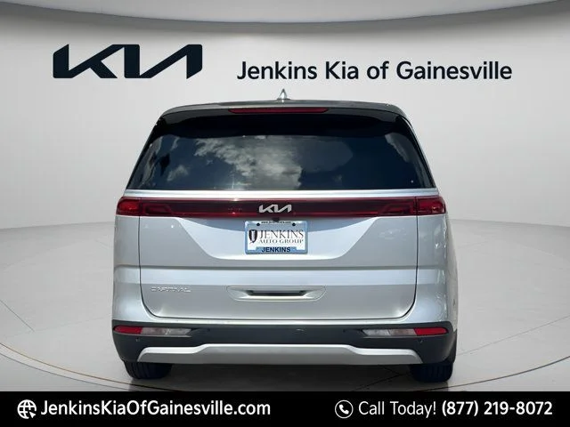 Used 2023 Silver Kia LX Seat Package image 4