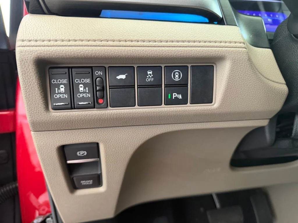 Used 2023 Red Honda Touring image 43