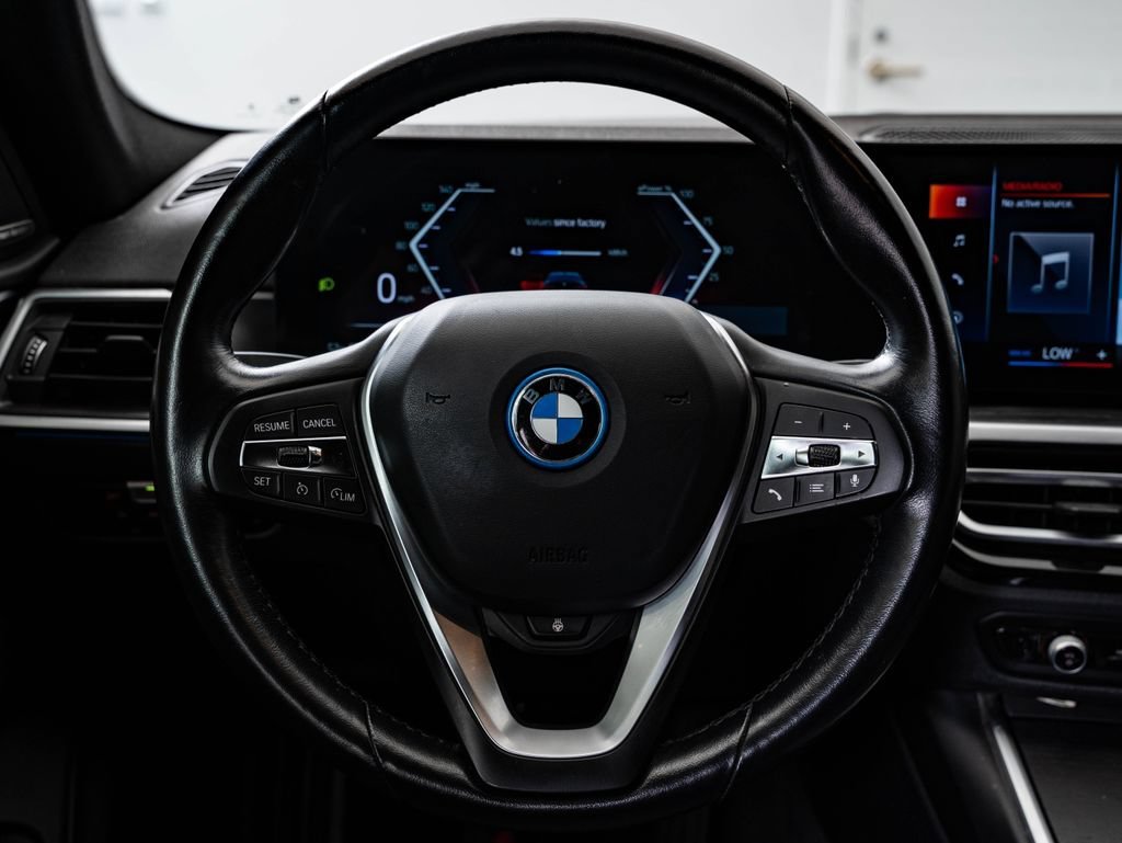 Used 2023 Jet Black BMW eDrive35 image 42