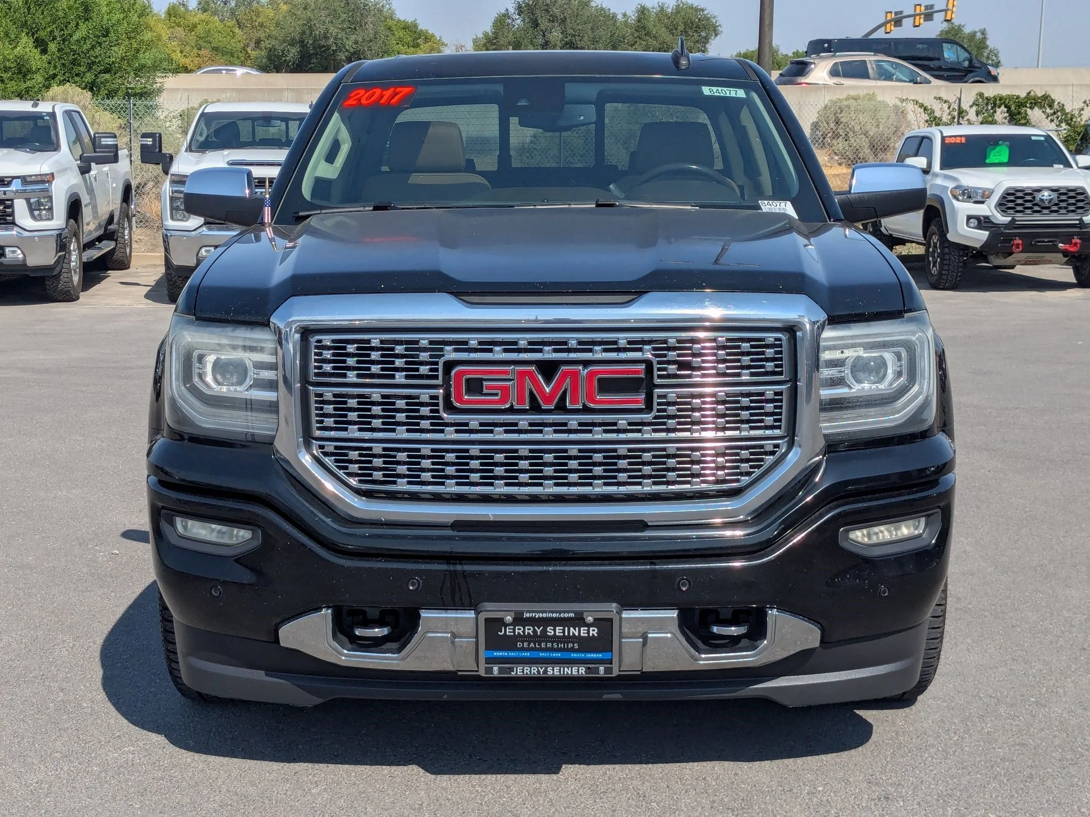 Used 2017 Onyx Black GMC Denali image 8
