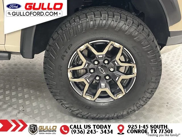 Certified Used 2024 Sand Dune Metallic Chevrolet ZR2 image 32