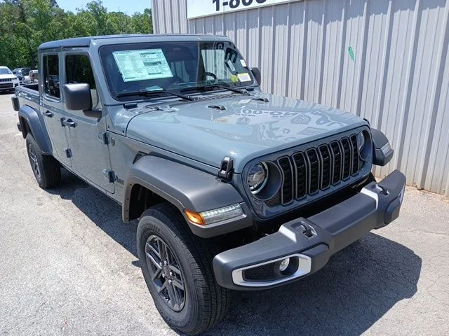 2026 Jeep Gladiator Sport S Auto's photo