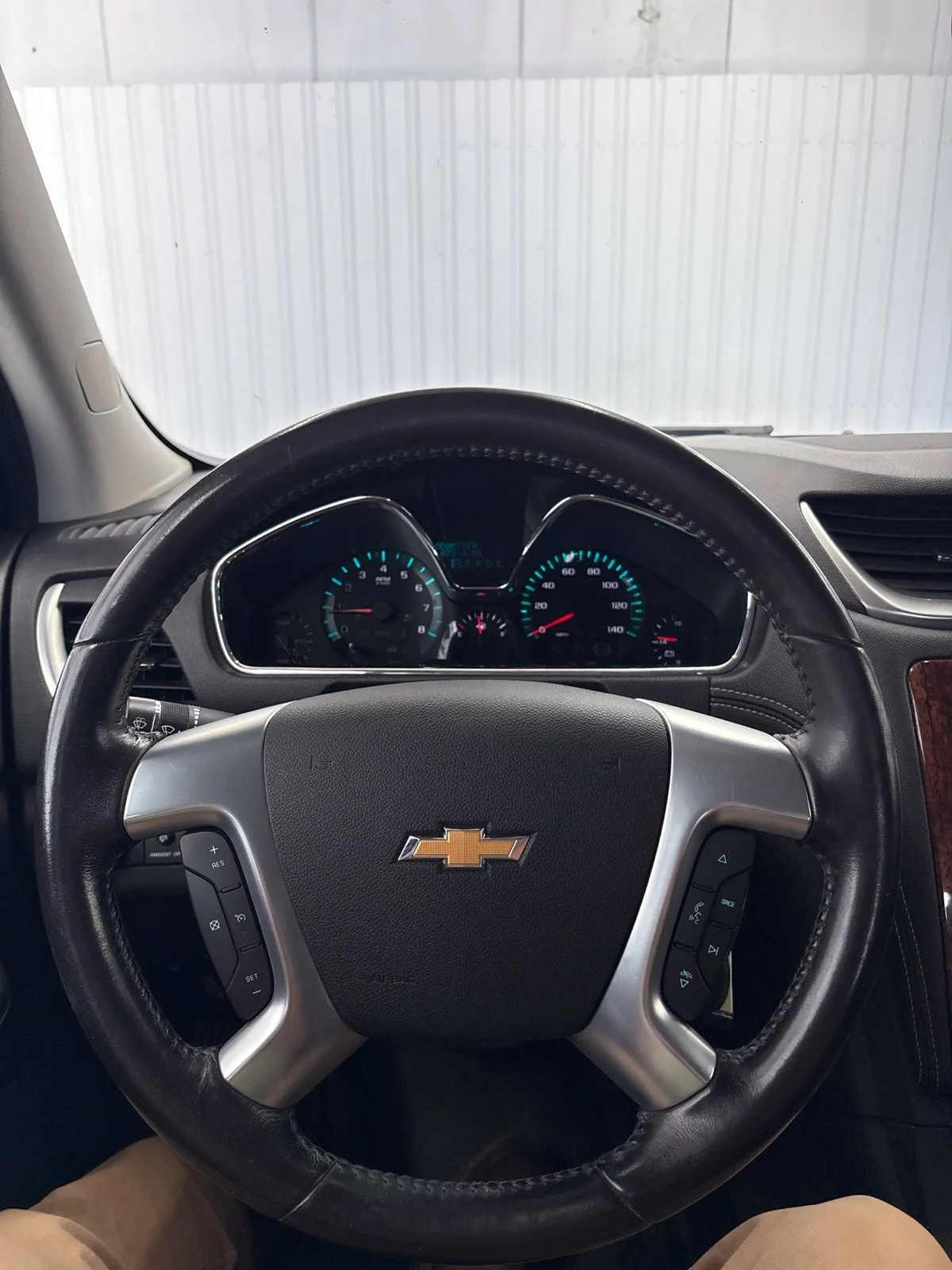 Used 2014 White Chevrolet 2LT image 10