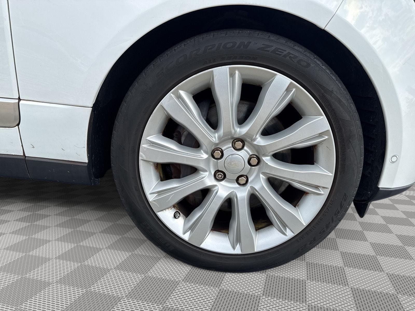 Used 2016 Fuji White Land Rover Supercharged image 13