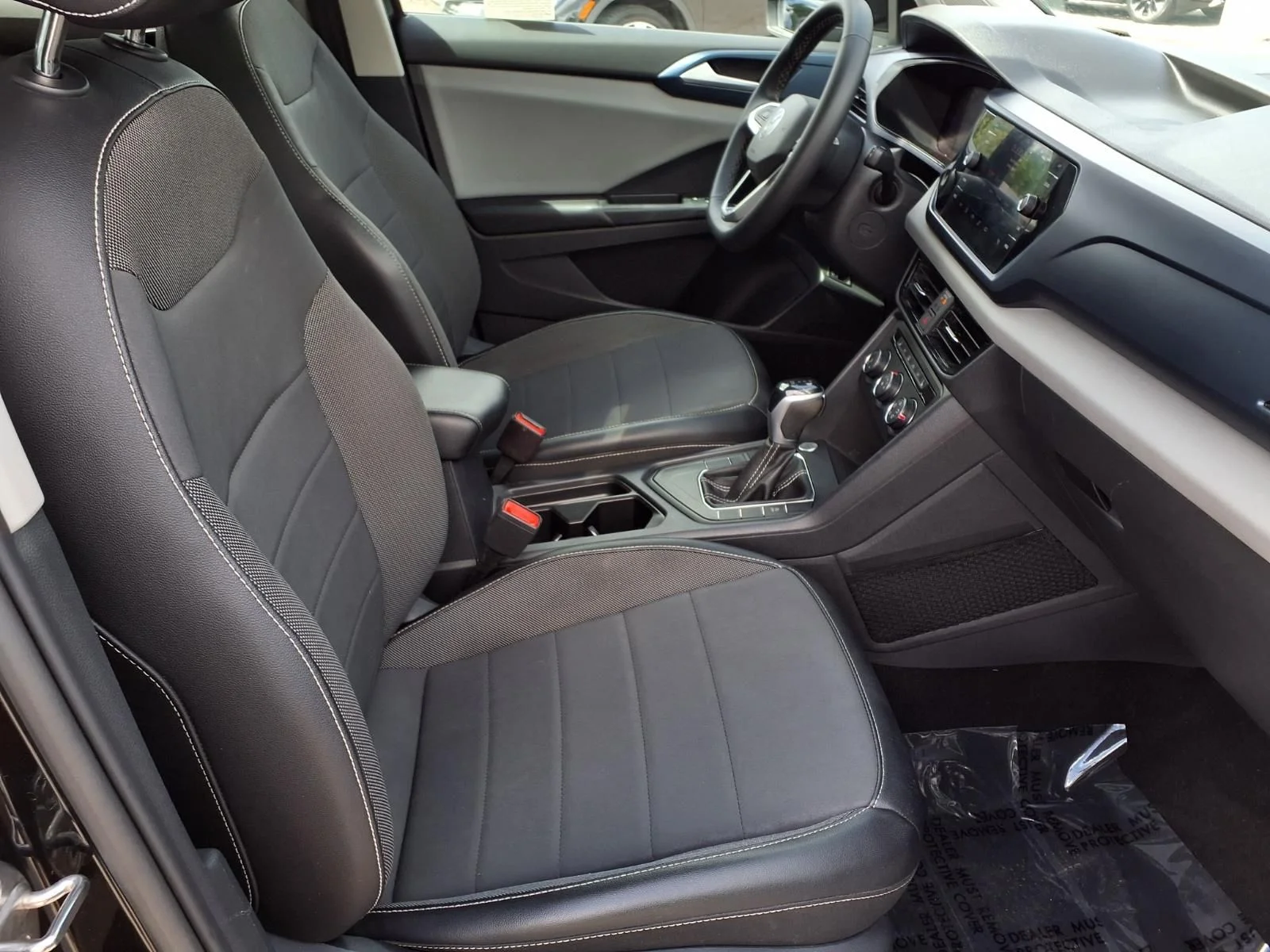 Used 2022 Black Volkswagen 1.5T SE image 24