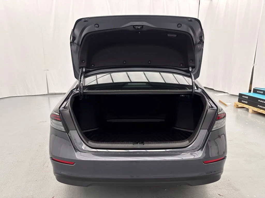 New 2026 Meteorite Gray Metallic Honda LX image 9