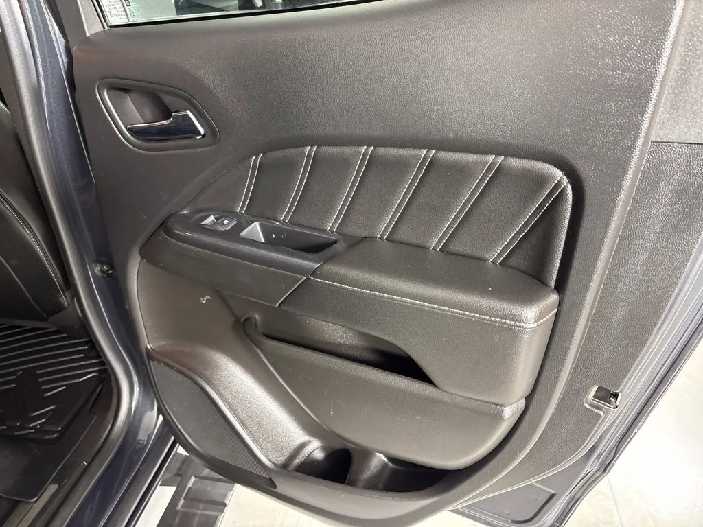 Certified Used 2021 HUNTER METALLIC GMC 4WD Denali image 22