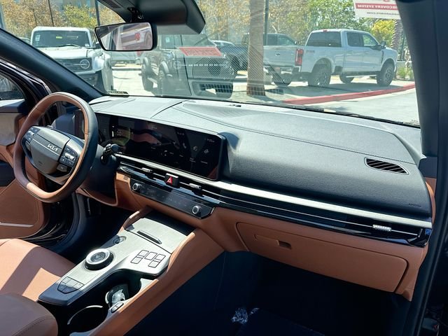 New 2027 Fusion Black Kia X-Line image 29