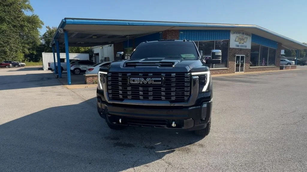 Used 2024 Black GMC Denali Ultimate image 3