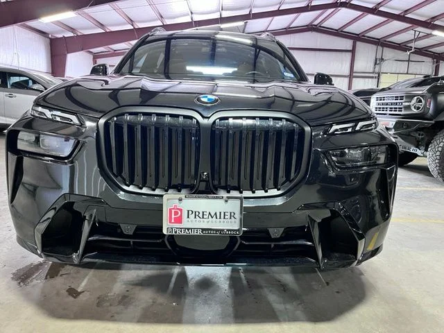 Used 2025 Black BMW xDrive40i image 11