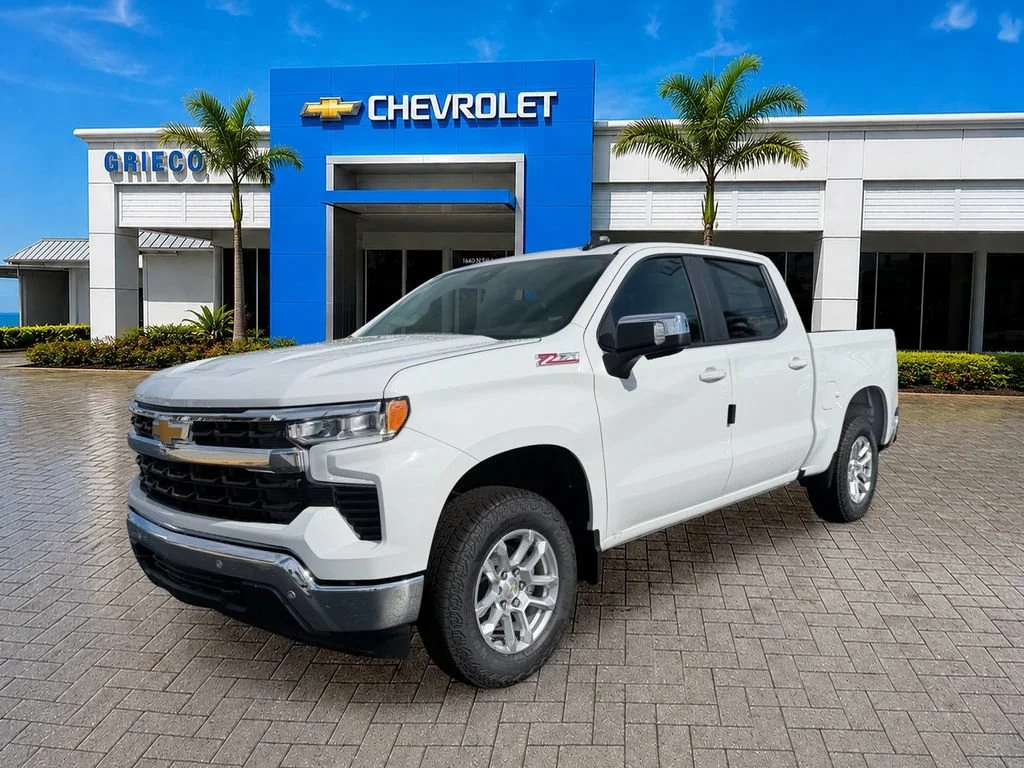 New 2026 Summit White Chevrolet LT image 3