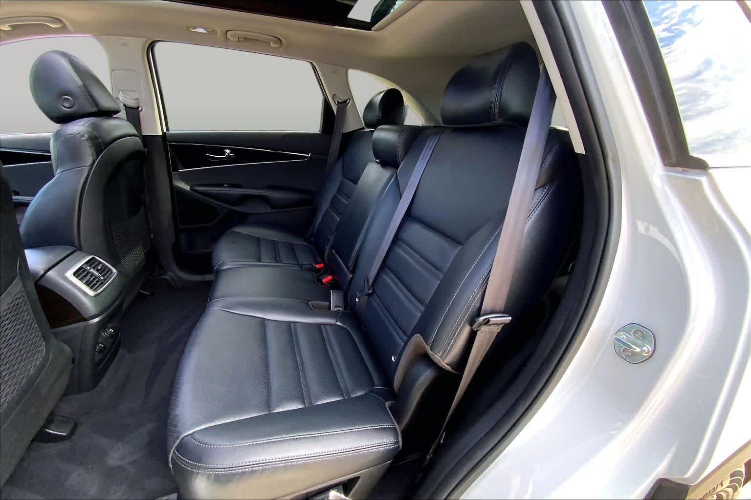Used 2020 Snow White Pearl Kia EX V6 image 19