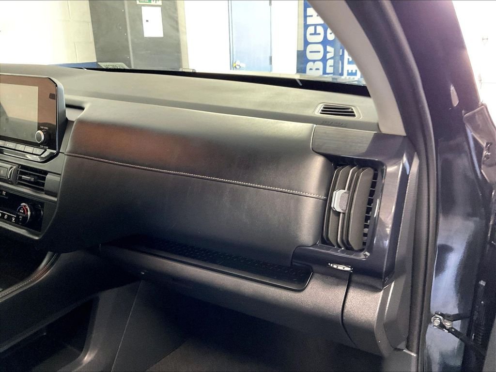 Used 2024 Black Nissan S image 13