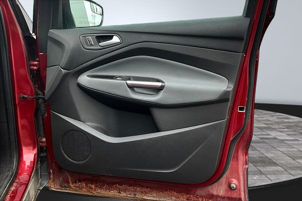 Used 2013 Red Ford SE image 29