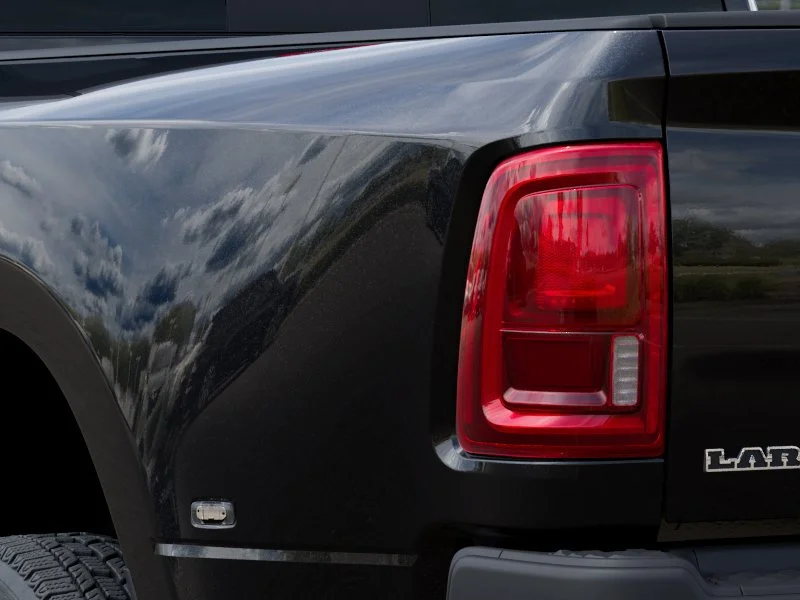 New 2026 Diamond Black Crystal Pearl-Coat Exterior Paint RAM Laramie image 36