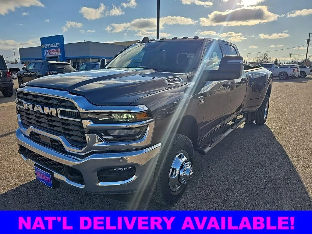 New 2026 Granite Crystal Metallic Clear-Coat Exterior Paint RAM Tradesman image 3