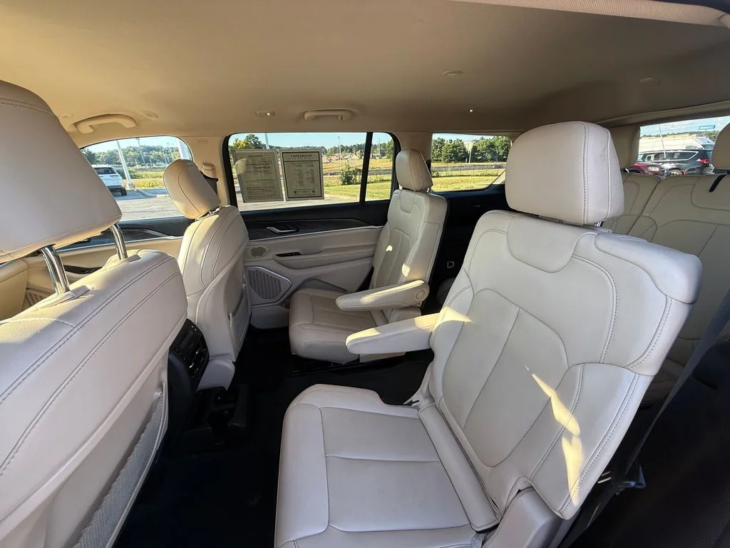 Used 2022 Red Jeep Limited image 21