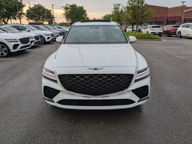 Used 2025 White Genesis 3.5T e-SC image 2