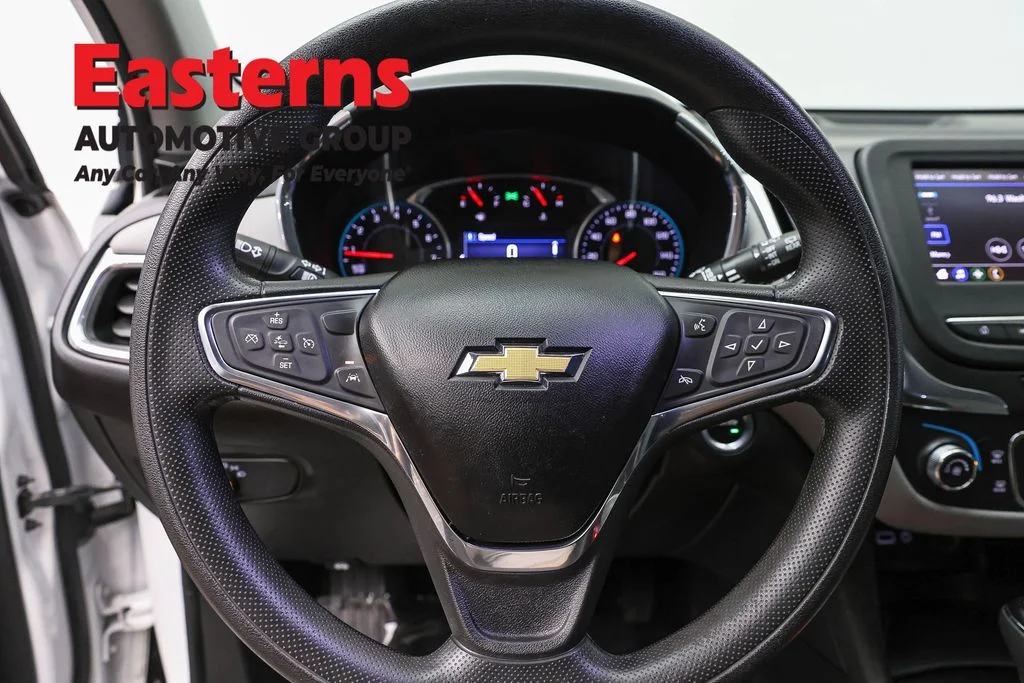 Used 2021 White Chevrolet LT image 10
