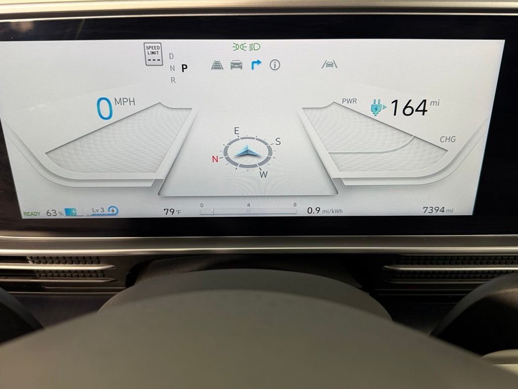 Used 2025 White Hyundai SEL image 15