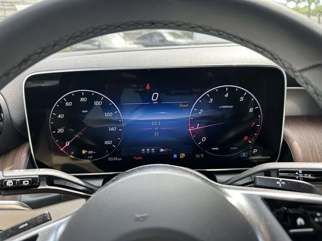 New 2026 White Mercedes-Benz GLC 300 image 3