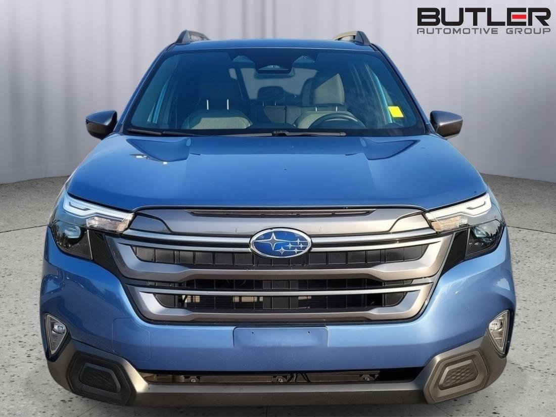 Used 2025 Horizon Blue Pearl Subaru Premium image 5