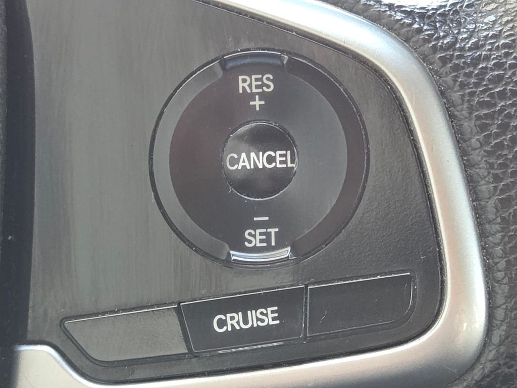 Used 2018  Honda LX image 33