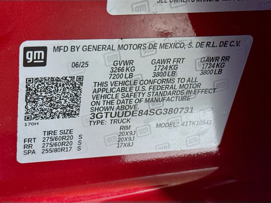 Used 2025 Red GMC SLT image 39